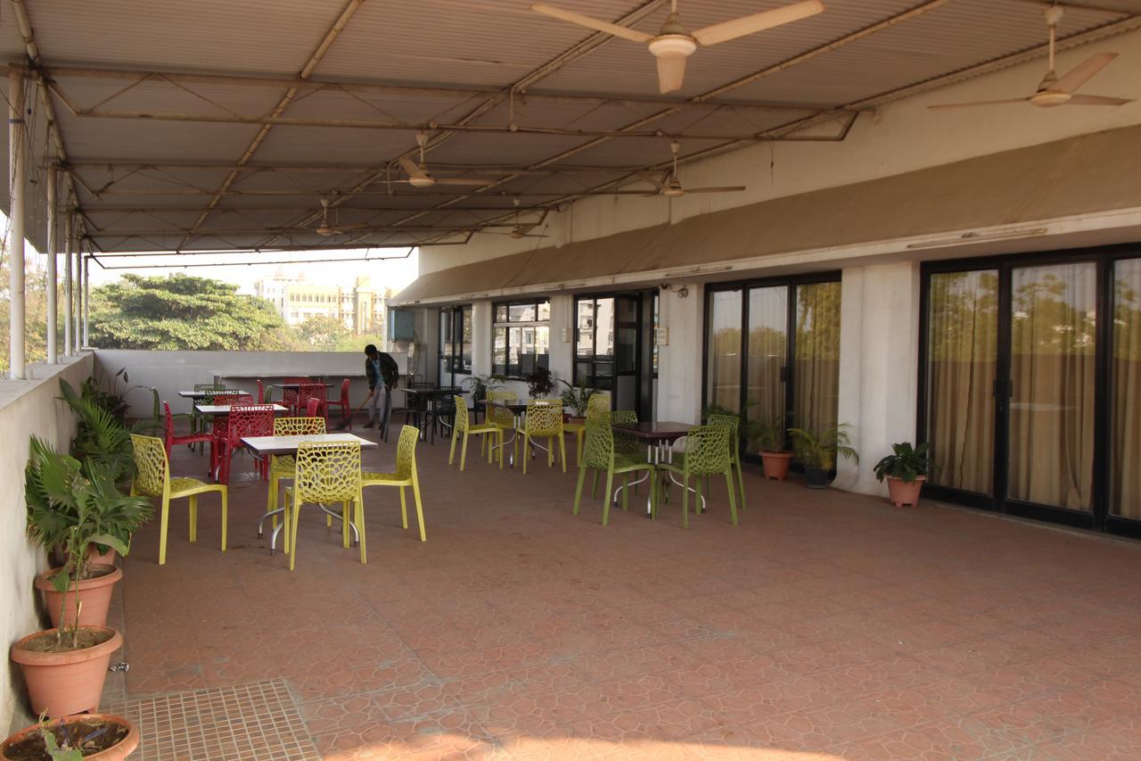 Hotel Girnar Αουρανγκαμπάντ Εξωτερικό φωτογραφία